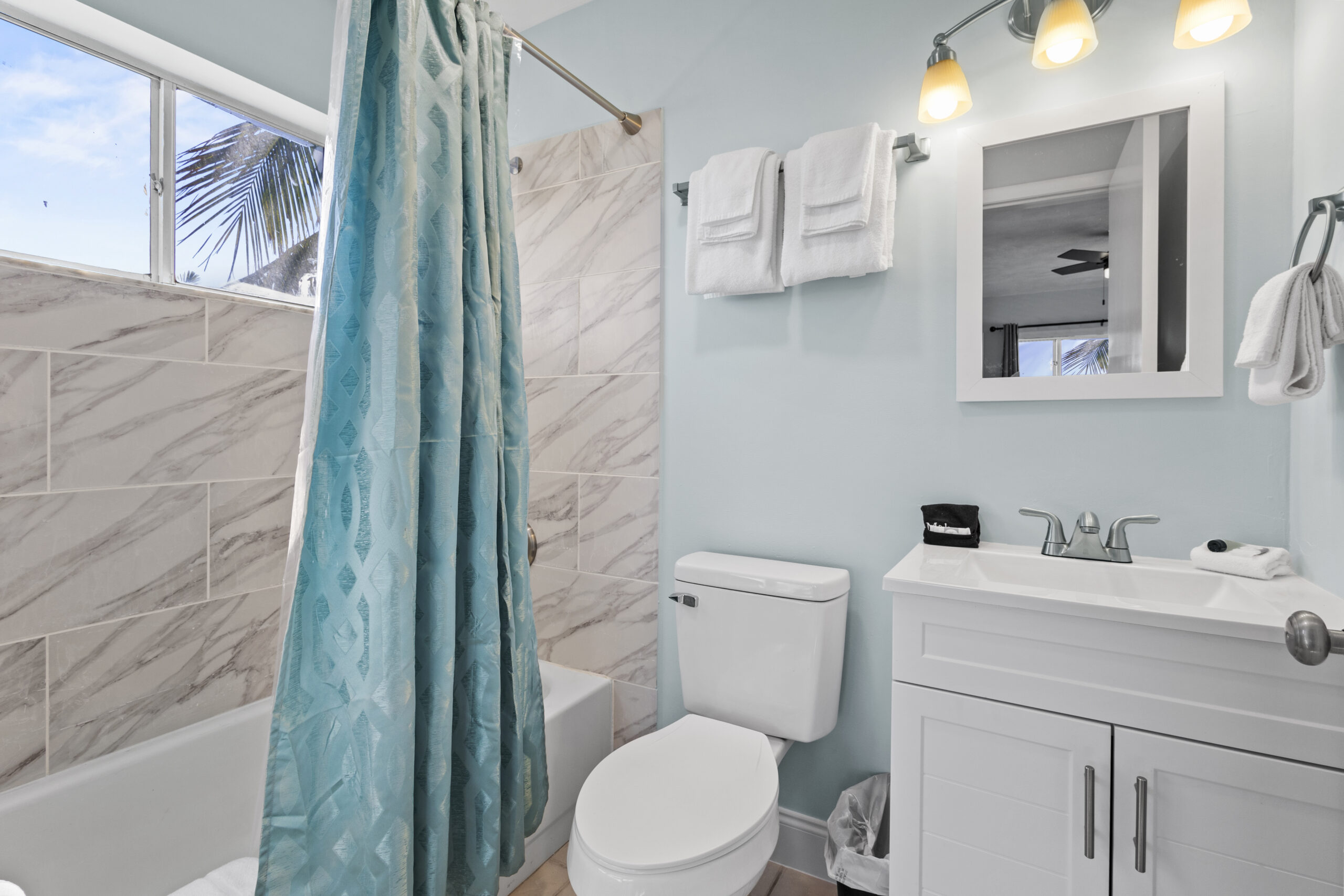 Room 1, Bathroom
