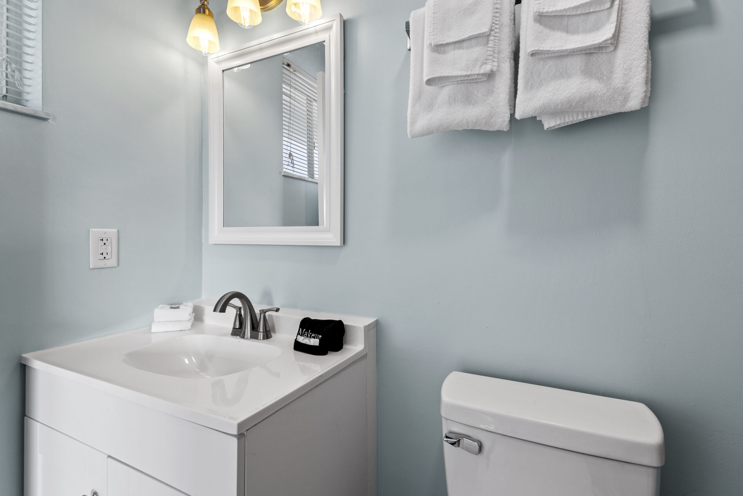 Room 2, Bathroom 2
